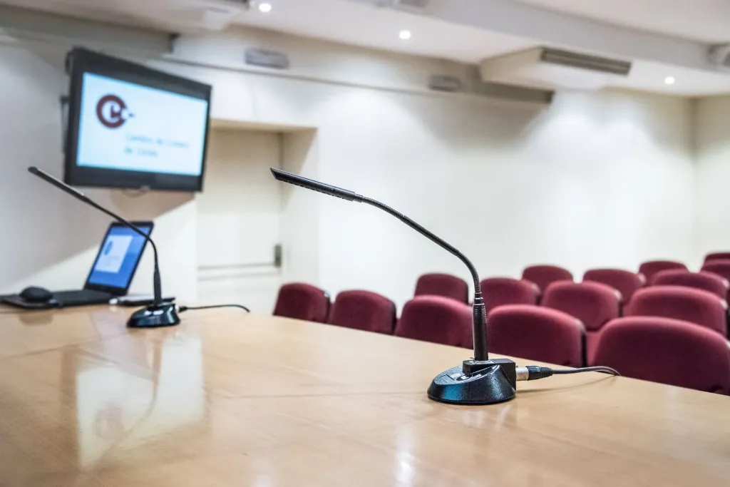 01-Sala Actes_348HQ.webp